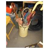 UMBRELLA STAND W UMBRELLAS
