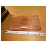 WOOD CIGAR BOX