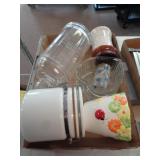 GLASS & PLASTIC MIXED LOT