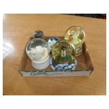 SNOW GLOBES