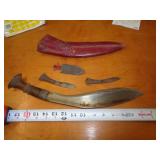 VINTAGE KNIFE SET W SHARPENER / SHARP!