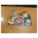 SNOW GLOBES