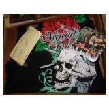 MIAMI INK WOMANS CAPRI PANTS SZ LG