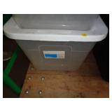 56QT TOTE W LID