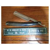 STRAIGHT RAZOR WITH BOX