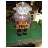 VINTAGE TOY ROBOT