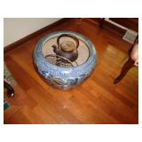 GARDEN POT WITH EXTRAS