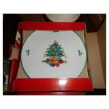 CHRISTMAS PLATE LOT (4)
