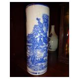 BLUE & WHITE ASIAN CYLINDAR  VASE
