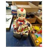 VINTAGE CLOWN FIGURE