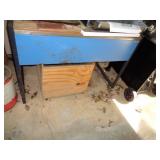 METAL TABLE WITH WOOD TOP