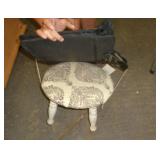 FOOT STOOL & CASE / UT FOOT STOOL & CASE / UT