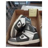 BOYS SZ 6 SHOES BOYS SZ 6 SHOES