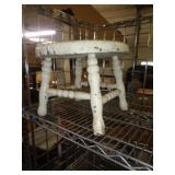 VINTAGE MILKING STOOL / UT VINTAGE MILKING STOOL / UT