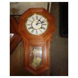 REGULATOR CLOCK - 23' L / NO KEY NO GLASS IN TOP REGULATOR CLOCK - 23' L / NO KEY NO GLASS IN TOP