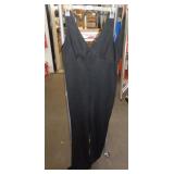 WOMENS JUMPSUIT SZ MED - LG WOMENS JUMPSUIT SZ MED - LG