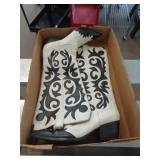 ROGERS BOOTS SZ 6.5 MED ROGERS BOOTS SZ 6.5 MED