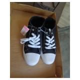 WOMENS SHOES SZ 10 WOMENS SHOES SZ 10