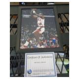 8X10 SIGNED PHOTO W CERT - MICHAEL JORDAN 8X10 SIGNED PHOTO W CERT - MICHAEL JORDAN