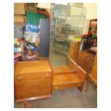 VINTAGE VANITY 64' T TO TOP OF MIRROR / RW VINTAGE VANITY 64' T TO TOP OF MIRROR / RW