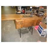 NEW HOME SEWING MACHINE / WORKS NEW HOME SEWING MACHINE / WORKS
