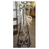 APPROX 4' T STAND / LW APPROX 4' T STAND / LW