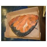BALL GLOVE BALL GLOVE