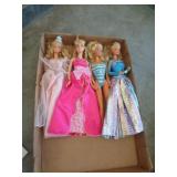 4 - BARBIES 4 - BARBIES