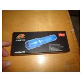 STUN GUN / FLASHLIGHT - BLUE STUN GUN / FLASHLIGHT - BLUE