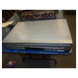 SANYO DVD / VHS PLAYER SANYO DVD / VHS PLAYER