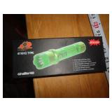 STUNGUN / FLASHLIGHT - GREEN STUNGUN / FLASHLIGHT - GREEN