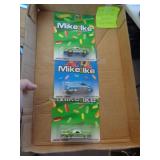 3 - HOT WHEELS - MIKE & IKE - MIB