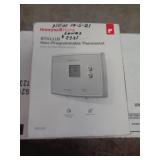 NON-PROGRAMMABLE THERMOSTAT
