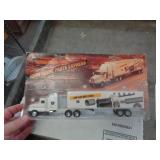 ERTL JOHN DEERE SEMI 1992