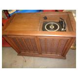 MAGNAVOX CONSOLE STEREO