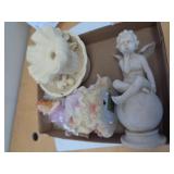 FIGURINES