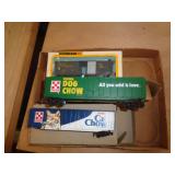 MODEL RAILROAD - BOX CARS