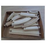 WOOD MODEL TRAIN TRACK