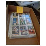 200 BASEBALL CARDS