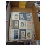 200 BASEBALL CARDS