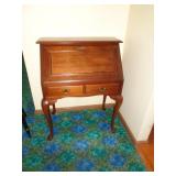 BROYHILL DROP LEAF QUEEN ANNE DESK / SEE DESCR*
