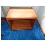 SIDE TABLE / BR2 / SEE DESCR*