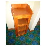 SMALL CABINET APPROX 3