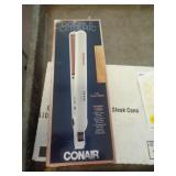 CONAIR FLAT IRON / NEW
