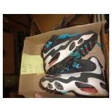 KIDS 11C NIKE SHOES