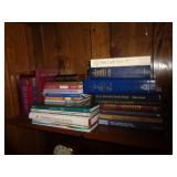 LOT OF BOOKS / RR LOT OF BOOKS / RR