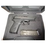 SIG SAUER P229 .40 CAL W 2MAGS &.22 CAL CONV. KIT SIG SAUER P229 .40 CAL W 2MAGS &.22 CAL CONV. KIT