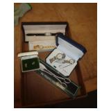 WATCHES & JEWELRY WATCHES & JEWELRY