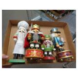 NUTCRACKERS - 2 ARE MUSICAL - 6-8' T NUTCRACKERS - 2 ARE MUSICAL - 6-8' T