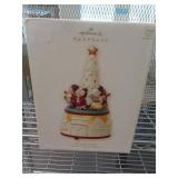 HALLMARK MUSIC BOX HALLMARK MUSIC BOX